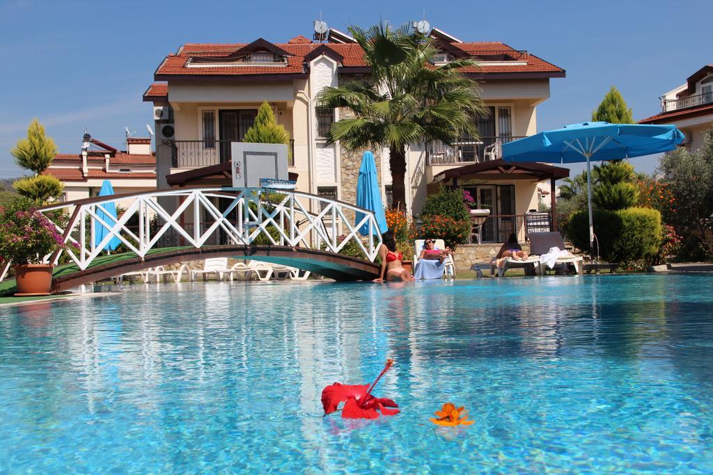 Lale Apartments Fethiye Esterno foto