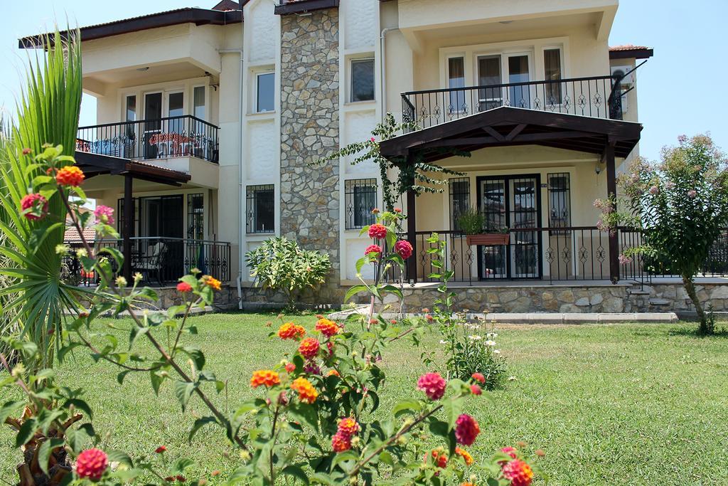 Lale Apartments Fethiye Esterno foto