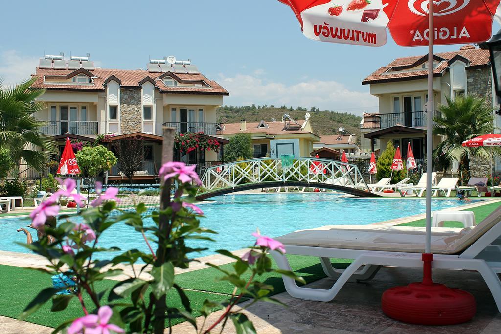 Lale Apartments Fethiye Esterno foto