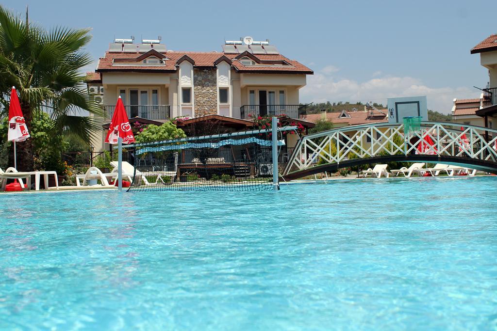 Lale Apartments Fethiye Esterno foto