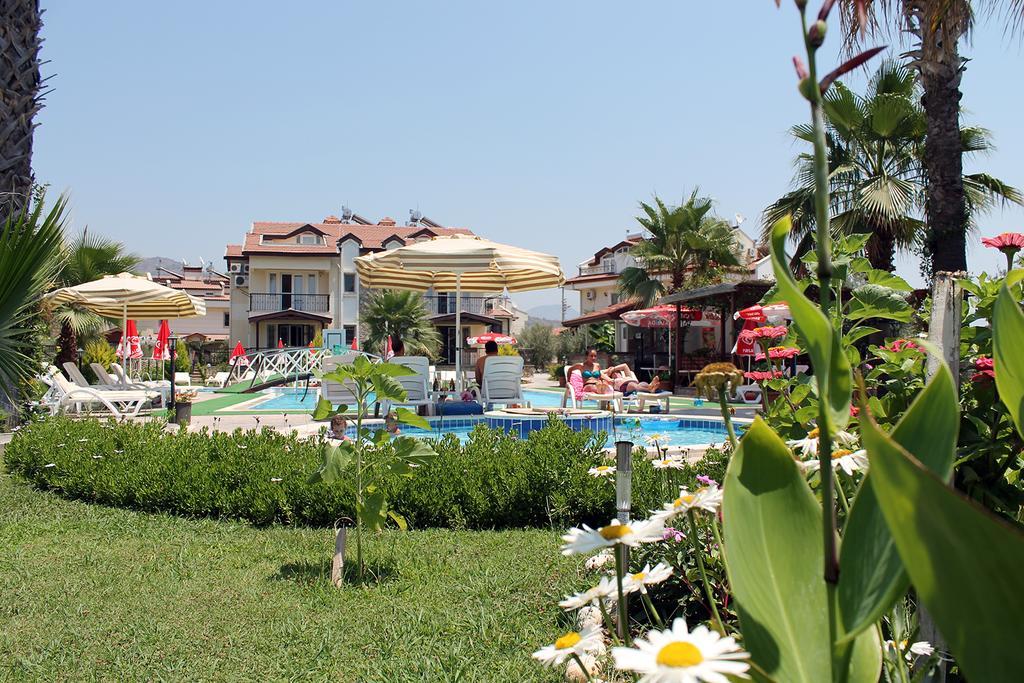 Lale Apartments Fethiye Esterno foto