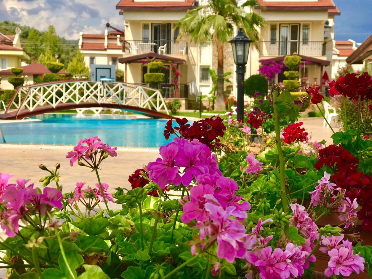 Lale Apartments Fethiye Esterno foto