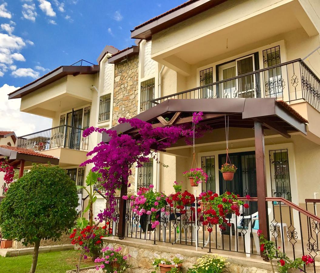 Lale Apartments Fethiye Esterno foto